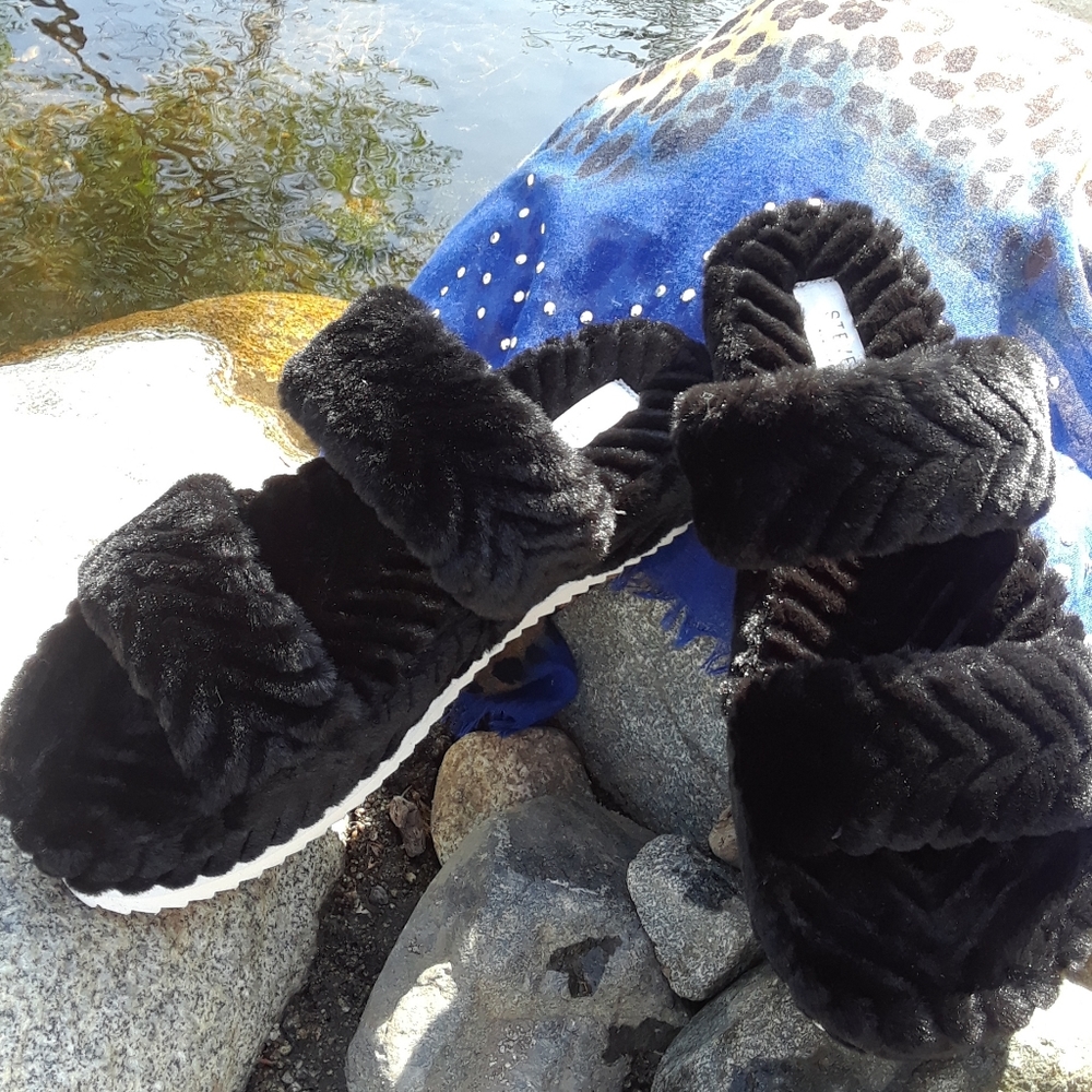 Steven New York French Black Faux Fur Platform Sandals.